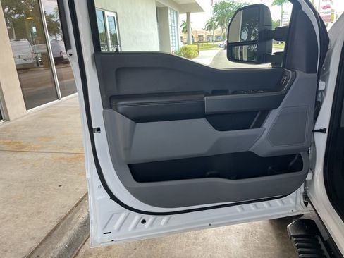 Used 2025 Ford F350 XLT AWD/4WD image 11