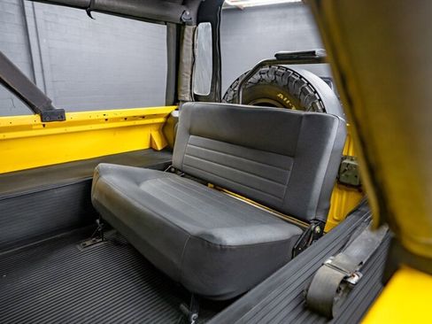 Used 1995 Land Rover Defender 90 image 32