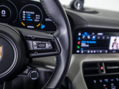 Used 2021 Porsche Taycan 4S w/ Premium Package image 23