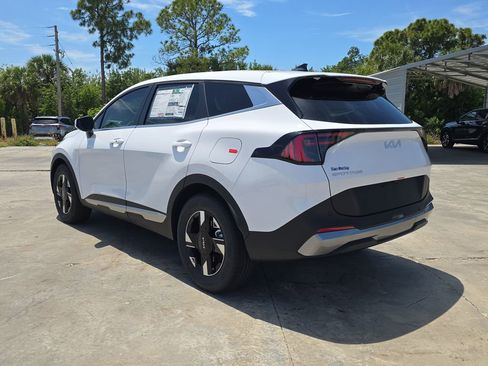 New 2026 Kia Sportage LX FWD image 6