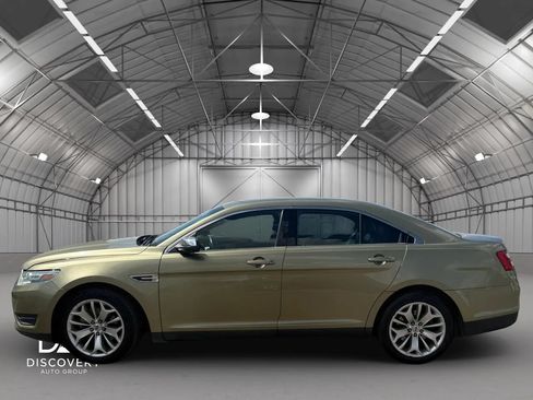 Used 2013 Ford Taurus Limited FWD image 2