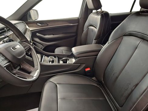New 2025 Jeep Grand Cherokee L Limited w/ Black Appearance Package AWD/4WD image 9