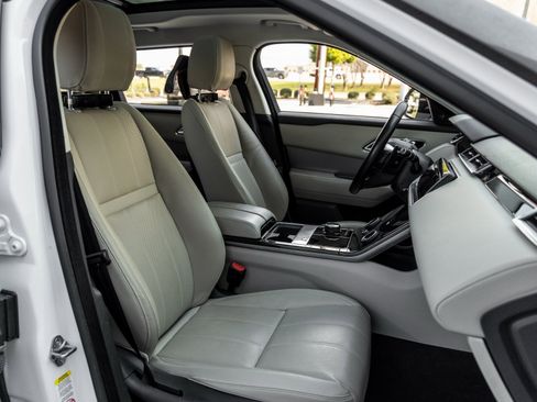 Used 2019 Land Rover Range Rover Velar S image 40