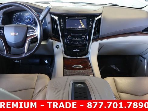 Used 2016 Cadillac Escalade Premium image 16