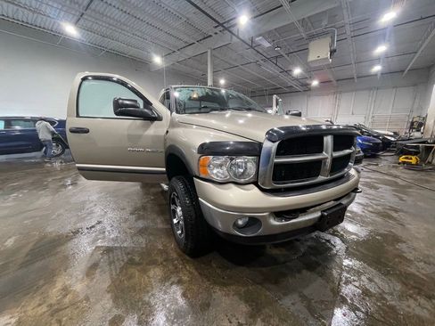 Used 2004 Dodge Ram 2500 Truck SLT w/ Trailer Tow Group image 2