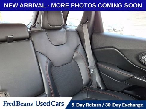 Used 2020 Jeep Cherokee Trailhawk w/ Cold Weather Group AWD/4WD image 22
