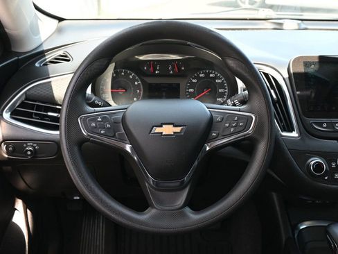 Used 2021 Chevrolet Malibu LT FWD image 10