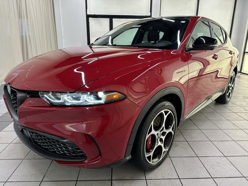 Used 2024 Alfa Romeo Tonale Veloce w/ Active Assist Package AWD/4WD image 12