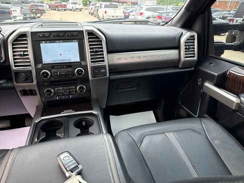 Used 2017 Ford F450 Platinum w/ Platinum Ultimate Package AWD/4WD image 11
