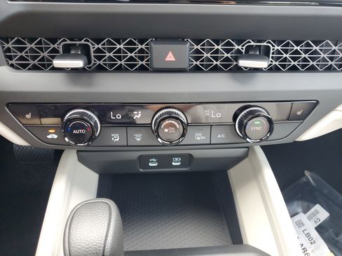 New 2025 Honda Accord SE image 18