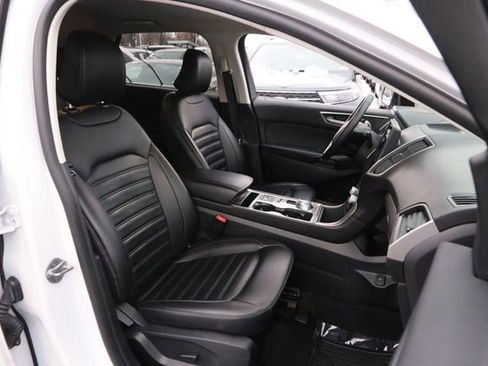 Certified 2024 Ford Edge SEL image 25