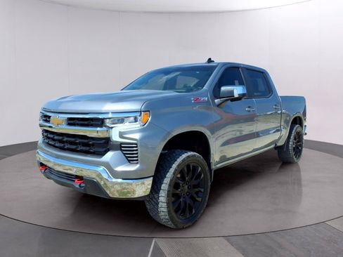 Used 2024 Chevrolet Silverado 1500 LT w/ Z71 Off-Road Package AWD/4WD image 1