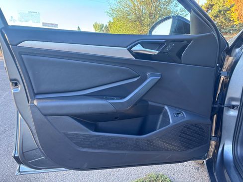 Used 2019 Volkswagen Jetta R-Line image 22