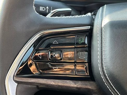 Used 2023 Jeep Grand Cherokee L Overland AWD/4WD image 15