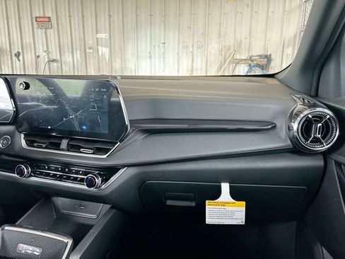 New 2026 Chevrolet Equinox LT AWD/4WD image 28