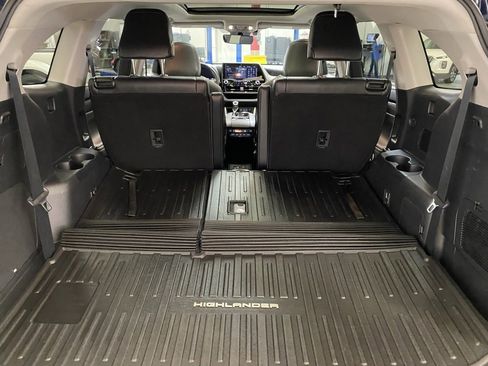 Used 2022 Toyota Highlander Platinum image 43