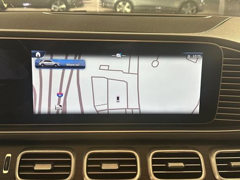 Used 2024 Mercedes-Benz GLE 350 4MATIC w/ Driver Assistance Package image 5