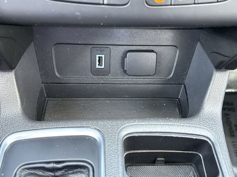 Used 2019 Ford Escape Titanium AWD/4WD image 20