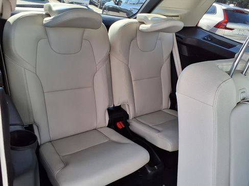 Used 2024 Volvo XC90 B5 Core w/ Protection Package Premier image 16