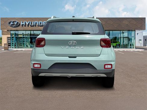 New 2025 Hyundai Venue Limited image 6