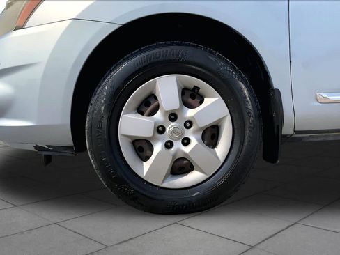 Used 2014 Nissan Rogue S w/ Convenience Package FWD image 11