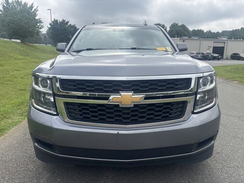 Used 2019 Chevrolet Suburban LT RWD image 8