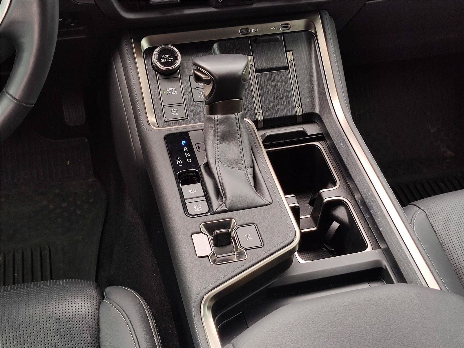 Used 2024 Lexus GX 550 w/ Accessory Package (Z1) AWD/4WD image 21