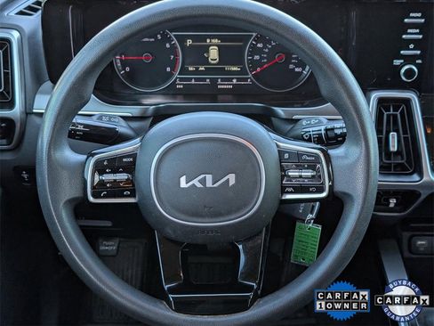 Used 2022 Kia Sorento LX image 26