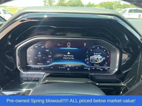Used 2025 Chevrolet Silverado 3500 High Country w/ High Country Premium Package AWD/4WD image 23
