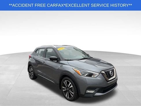 Used 2019 Nissan Kicks SR image 1