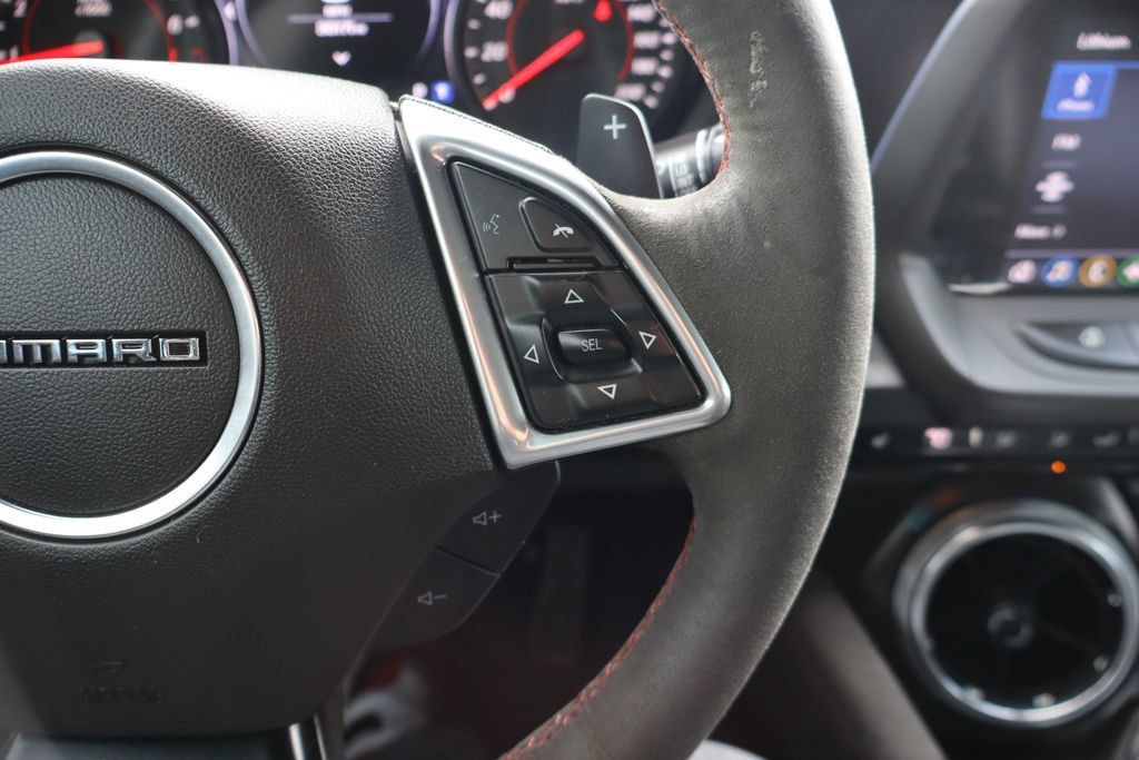Used 2022 Chevrolet Camaro ZL1 RWD image 9