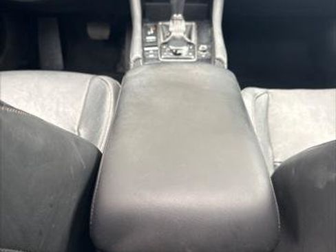 Used 2019 MAZDA MAZDA3 Hatchback w/ Premium Package image 23