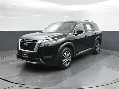 Used 2025 Nissan Pathfinder SL