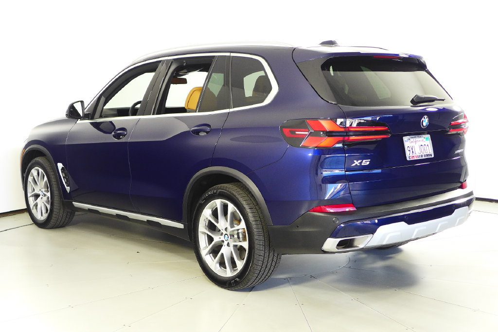 Used 2026 BMW X5 xDrive40i w/ Climate Comfort Package AWD/4WD image 9