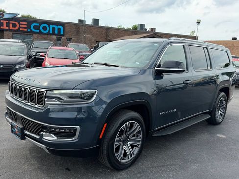 Used 2024 Jeep Wagoneer L Series II w/ Flexible Seating Group RWD image 65