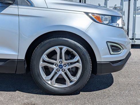 Used 2015 Ford Edge Titanium w/ Technology Package image 11