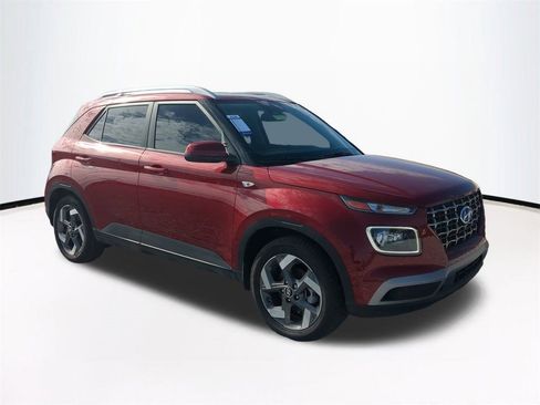 New 2025 Hyundai Venue Limited image 2