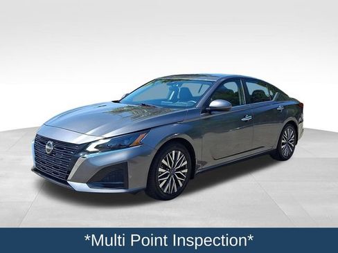 Used 2023 Nissan Altima 2.5 SV FWD image 4