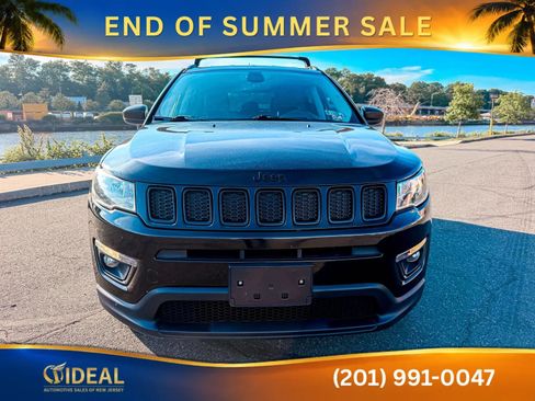 Used 2018 Jeep Compass Latitude w/ Popular Equipment Group AWD/4WD image 2