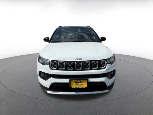 Used 2025 Jeep Compass Limited AWD/4WD image 4