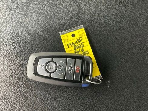 Used 2025 Ford F350 Lariat w/ Lariat Ultimate Package image 28