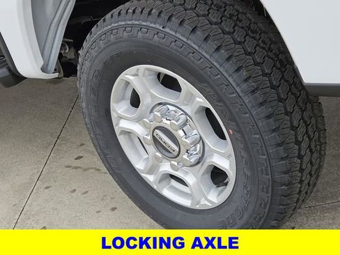 New 2026 Ford F250 XLT w/ XLT Premium Package image 9