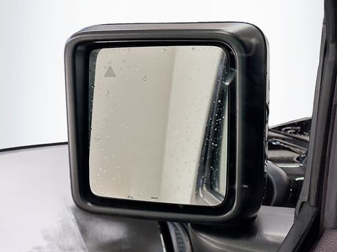 Used 2023 Jeep Wrangler Unlimited Sahara AWD/4WD image 16