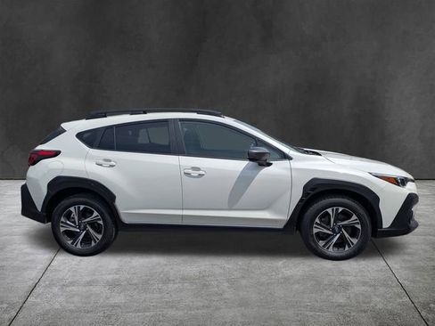 Used 2025 Subaru Crosstrek 2.0i Premium AWD/4WD image 3