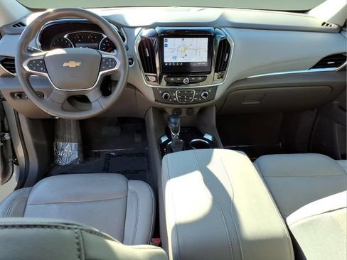 Used 2021 Chevrolet Traverse Premier AWD/4WD image 13
