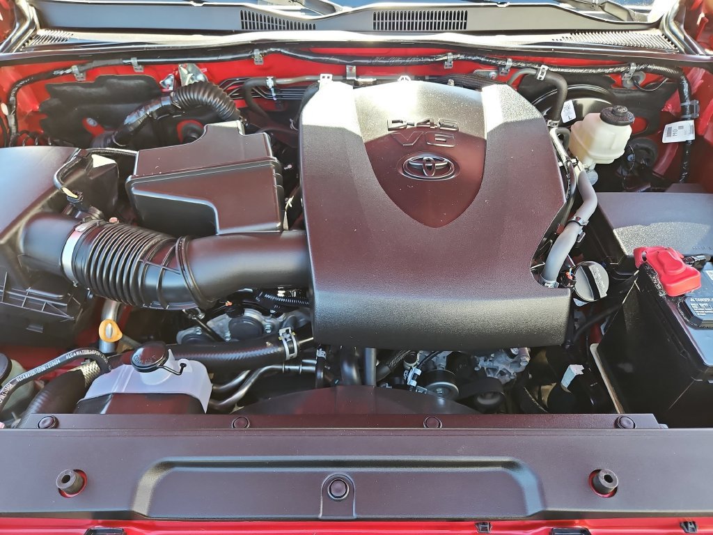 Used 2022 Toyota Tacoma SR5 RWD image 34