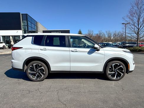 Used 2022 Mitsubishi Outlander ES image 5