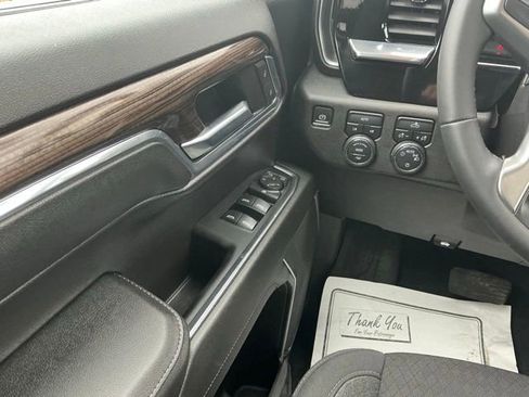 Used 2024 Chevrolet Silverado 1500 LT image 27