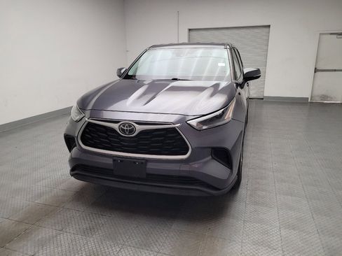 Used 2021 Toyota Highlander L FWD image 15