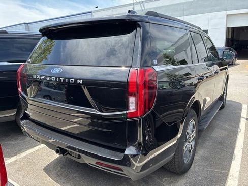 Certified 2025 Ford Expedition Active AWD/4WD image 5
